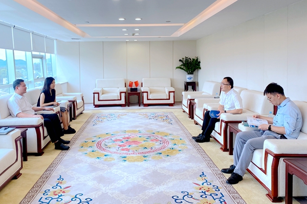 中小擔(dān)保與進出口銀行廣西分行、郵儲銀行廣西區(qū)分行洽談業(yè)務(wù)合作